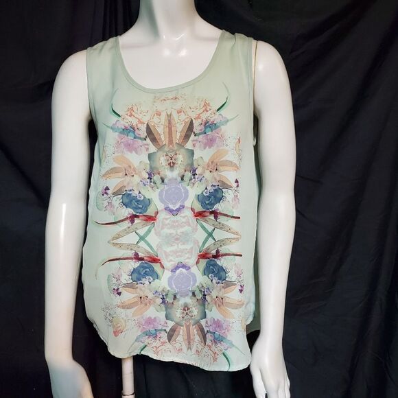Blu Pepper Green Floral Tank Top (S) - Picture 3 of 6